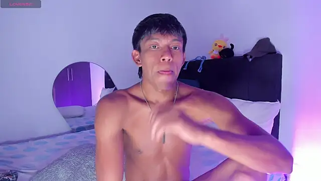 santinaughty online show from 04-06-26, 04:46