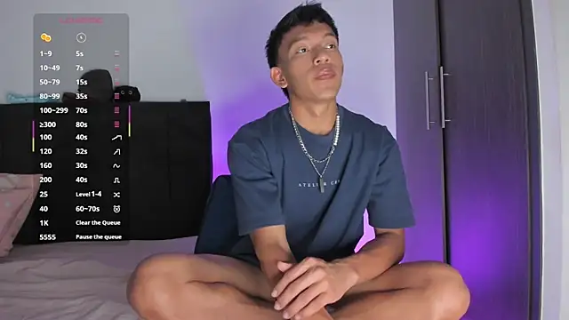 santinaughty online show from 02-12-26, 10:42