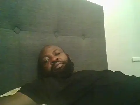 Snapshot of smartfuck777 chatting on 12-19-25, 01:20 smartfuck777 online show from 12-19-25, 01:20