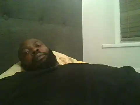 Snapshot of smartfuck777 chatting on 12-18-25, 02:38 smartfuck777 online show from 12-18-25, 02:38