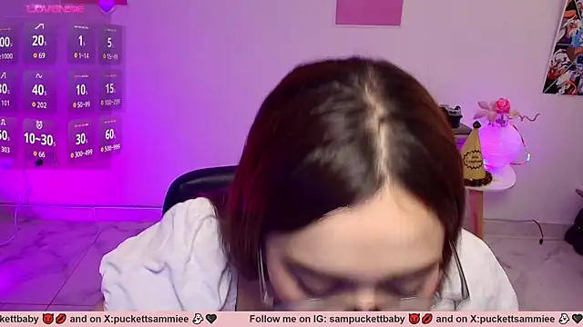 Snapshot of Sampuckettbaby chatting on 12-16-25, 04:00 Sampuckettbaby online show from 12-16-25, 04:00