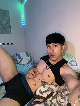 wil hot online show from 12-15-25, 03:56