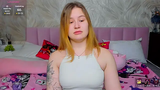 MilanaXHoney online show from 12-19-25, 01:20