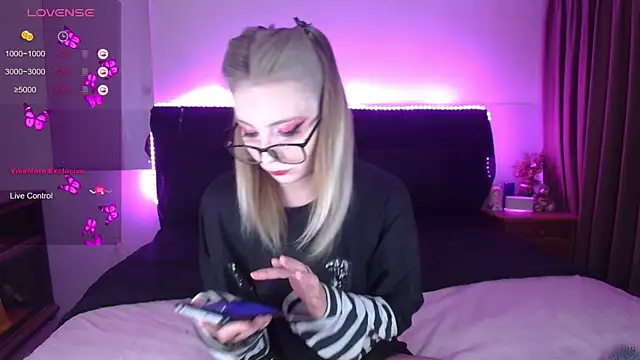 amyshhka online show from 12-04-25, 12:09