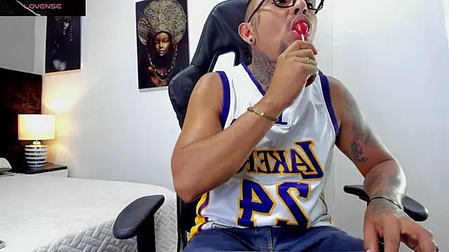 BASTIAN NICOLAS  online show from 01-08-26, 09:21