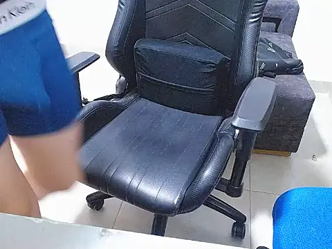 Liam jones10 online show from 11-29-25, 07:08