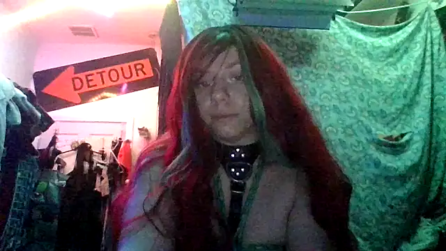 spunfoxxx online show from 12-19-25, 10:23