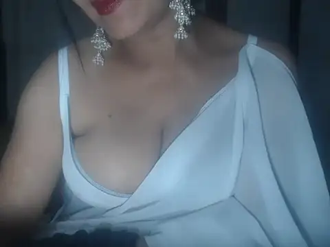 Hotronita123 online show from 03-06-26, 05:41