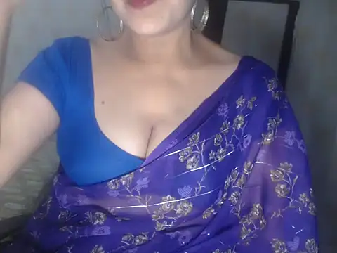 Hotronita123 online show from 05-04-26, 05:27