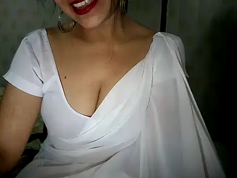 Snapshot of Hotronita123 chatting on 06-05-26, 05:29 Hotronita123 online show from 06-05-26, 05:29