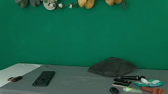RoxanneJoy online show from 06-01-26, 04:13