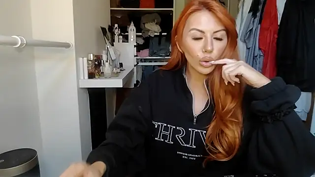 Emberreignedit online show from 04-07-26, 12:07