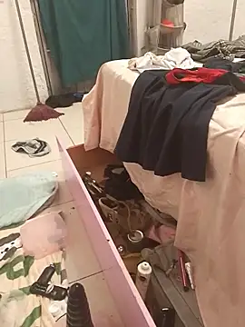 Snapshot of Cuchurus1216 chatting on 01-18-26, 06:33 Cuchurus1216 online show from 01-18-26, 06:33