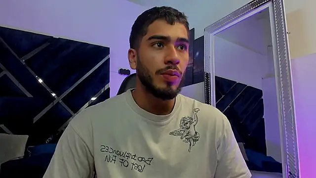 Franco banderas online show from 02-21-26, 02:52