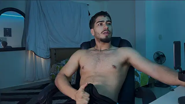 Franco banderas online show from 03-19-26, 04:18