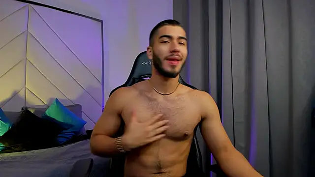 Franco banderas online show from 01-17-26, 01:04