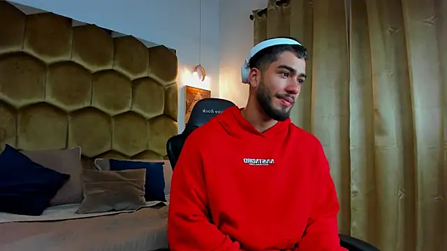 Franco banderas online show from 02-23-26, 11:00