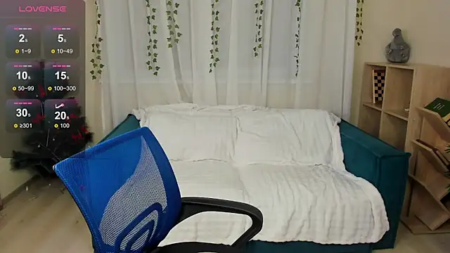 MonikaPinch  online show from 01-06-26, 04:05