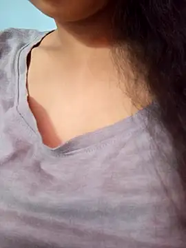 Snapshot of Nila-islam chatting on 02-14-26, 03:51 Nila-islam online show from 02-14-26, 03:51