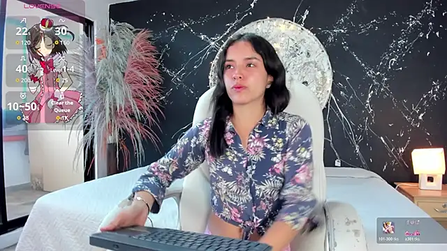 Snapshot of Cherrybombs_ chatting on 12-01-25, 01:01 Cherrybombs online show from 12-01-25, 01:01