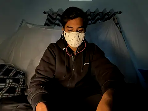 hunterboy2001 online show from 12-05-25, 08:02