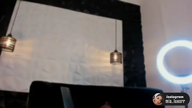 Snapshot of Mia_Luxor chatting on 02-23-26, 11:44 Mia Luxor online show from 02-23-26, 11:44