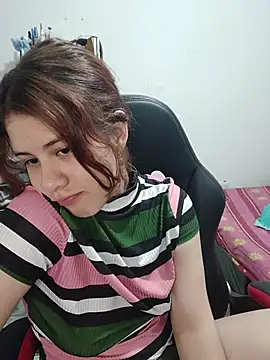 Snapshot of dakota021 chatting on 02-01-26, 01:04 dakota021 online show from 02-01-26, 01:04