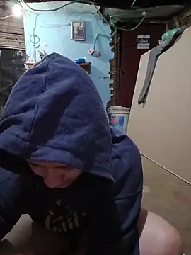 Snapshot of dakota021 chatting on 02-10-26, 02:43 dakota021 online show from 02-10-26, 02:43