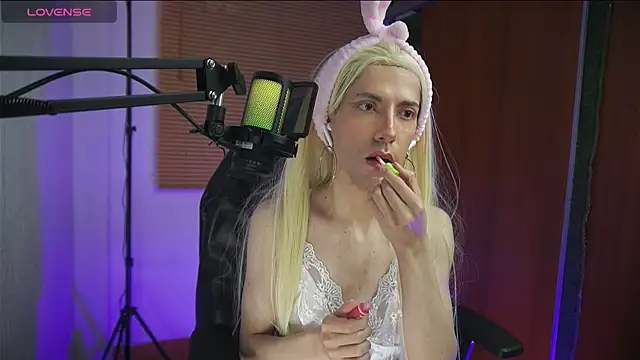 Asami y online show from 04-16-26, 09:15