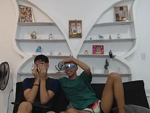 BIG COCKS online show from 12-04-25, 01:15