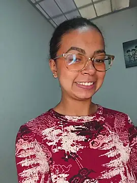   VioletaHeaven   online show from 03-18-26, 08:53