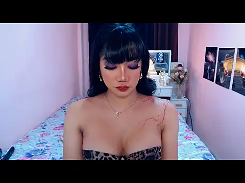 Snapshot of UrScreenGoddess chatting on 02-11-26, 11:37 UrScreenGoddess online show from 02-11-26, 11:37