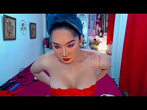 Snapshot of UrScreenGoddess chatting on 12-20-25, 05:21 UrScreenGoddess online show from 12-20-25, 05:21