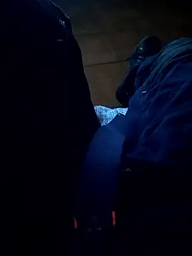 Snapshot of Elchicomalo29 chatting on 01-13-26, 04:27 Elchicomalo29 online show from 01-13-26, 04:27