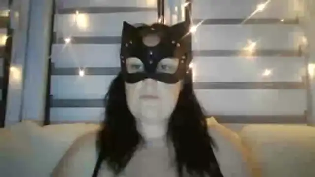 bellavelours online show from 06-19-26, 08:25