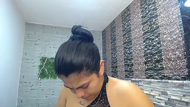 emma petit07 online show from 01-10-26, 09:10