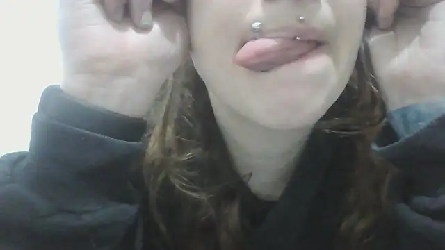 Darkytah online show from 12-19-25, 04:38