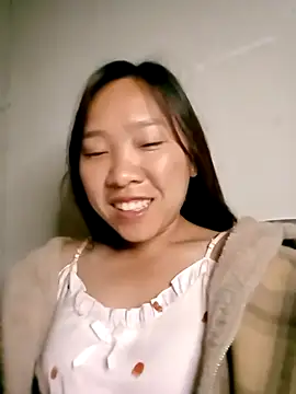 Snapshot of Minsssa20 chatting on 04-19-26, 10:34 Minsssa20 online show from 04-19-26, 10:34