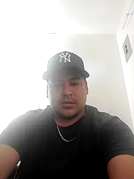 Snapshot of LoveTJ664 chatting on 12-21-25, 10:32 LoveTJ664 online show from 12-21-25, 10:32