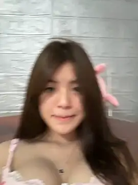 Cheerful-girl online show from 12-02-25, 06:37