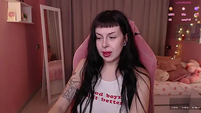 Eliza Bennet online show from 12-01-25, 10:27