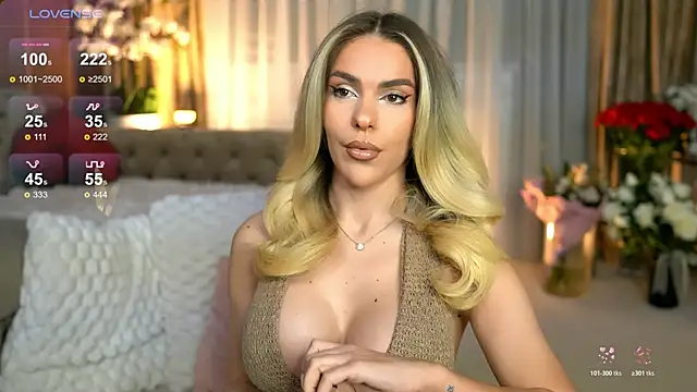 ChloeVelvetx online show from 04-11-26, 08:12