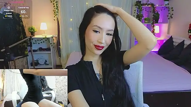 Snapshot of Ssin_Megan chatting on 01-08-26, 12:44 Ssin Megan online show from 01-08-26, 12:44