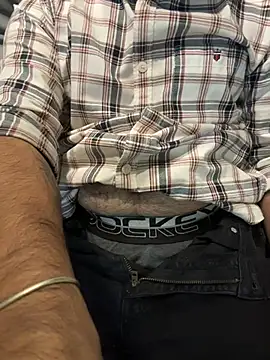 BlahNextDoor online show from 12-01-25, 05:14