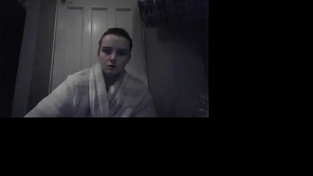 Amy01112 online show from 12-19-25, 04:31