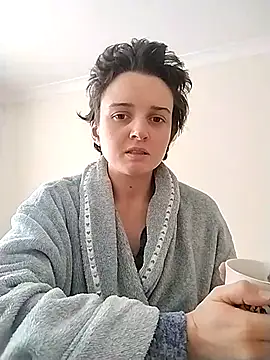 Amy01112 online show from 04-18-26, 04:53