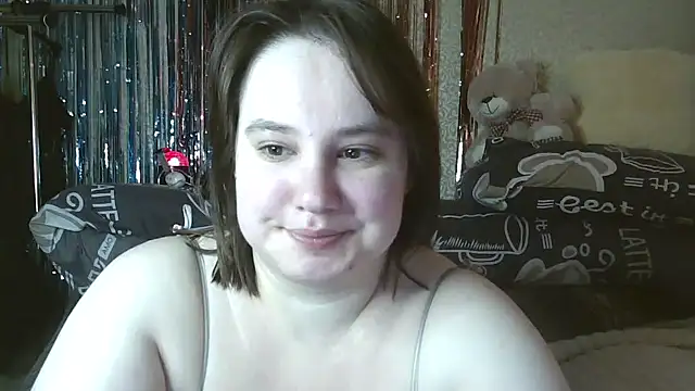 EriikaTwinz online show from 05-08-26, 06:06
