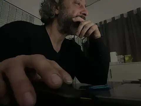 Snapshot of Petebulimia chatting on 05-28-26, 10:00 Petebulimia online show from 05-28-26, 10:00