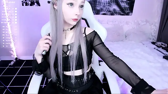 Snapshot of lyric4 chatting on 02-28-26, 02:11 lyric4 online show from 02-28-26, 02:11