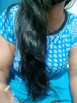 Snapshot of Lahari_23 chatting on 02-18-26, 06:04 Lahari 23 online show from 02-18-26, 06:04